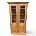 Outlet: Hickory Buckingham Bookcases (Set of Two) In-Stock