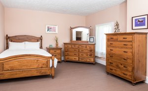 Magpie 5-Piece Bedroom Set in Rustic Cherry