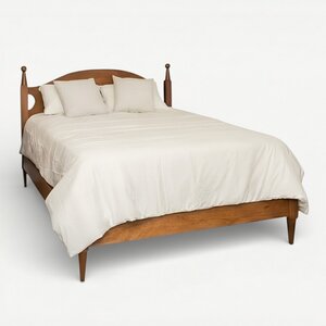 Grosbeak Turned Post Bed with Low Footboard