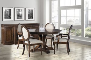 Edinburgh Chateau Round Dining Set