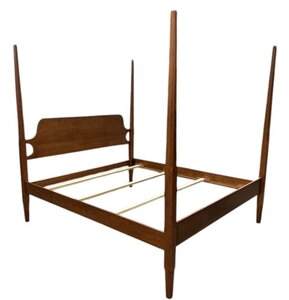 Outlet: Early American Pencil Post King Shaker Bed In-Stock