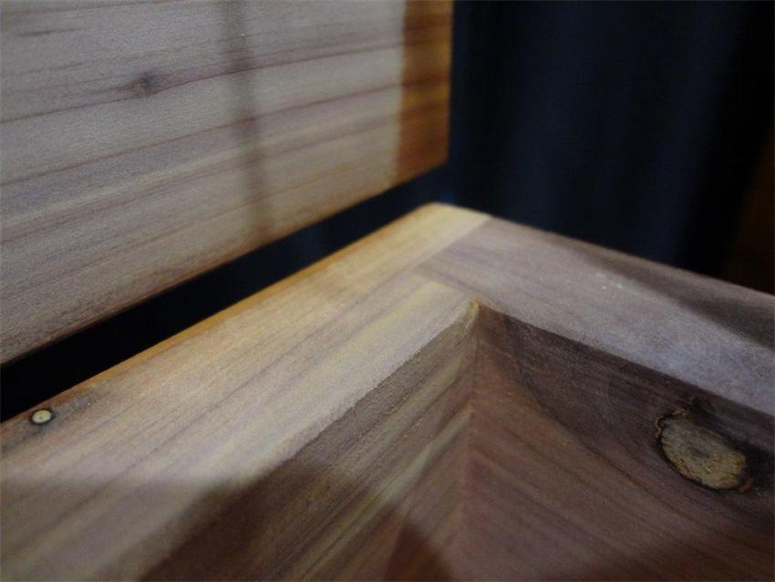 もうすぐ梅雨セール◇Bassett Furniture　アメリカ製　ハイチェスト Bellevue Fancy Front Cedar Chest from DutchCrafters Amish