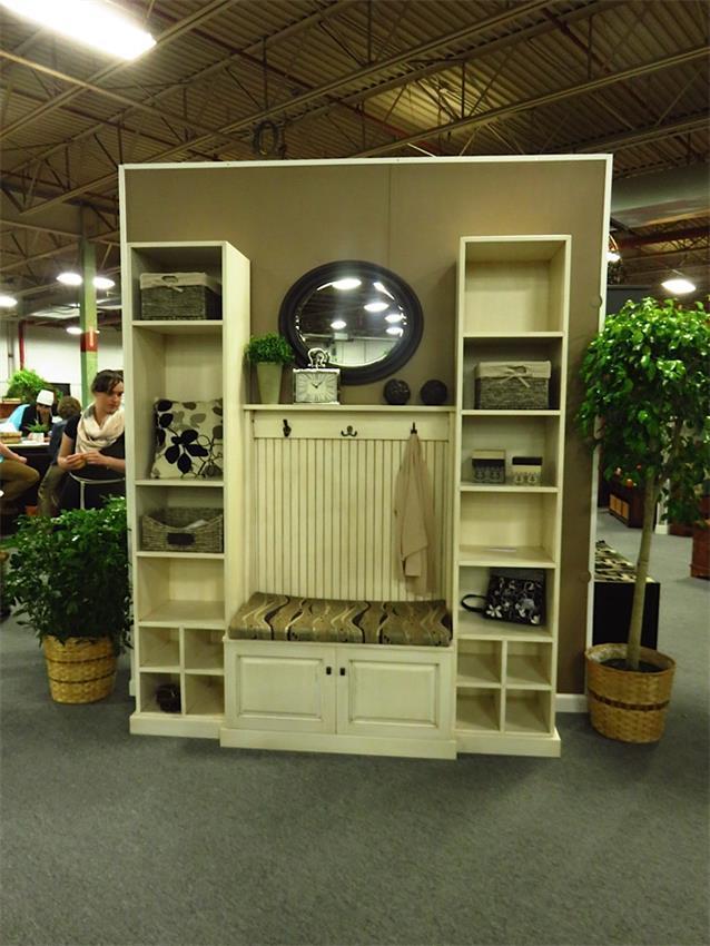 Wide Entryway Hall Tree with Storage | DutchCrafters
