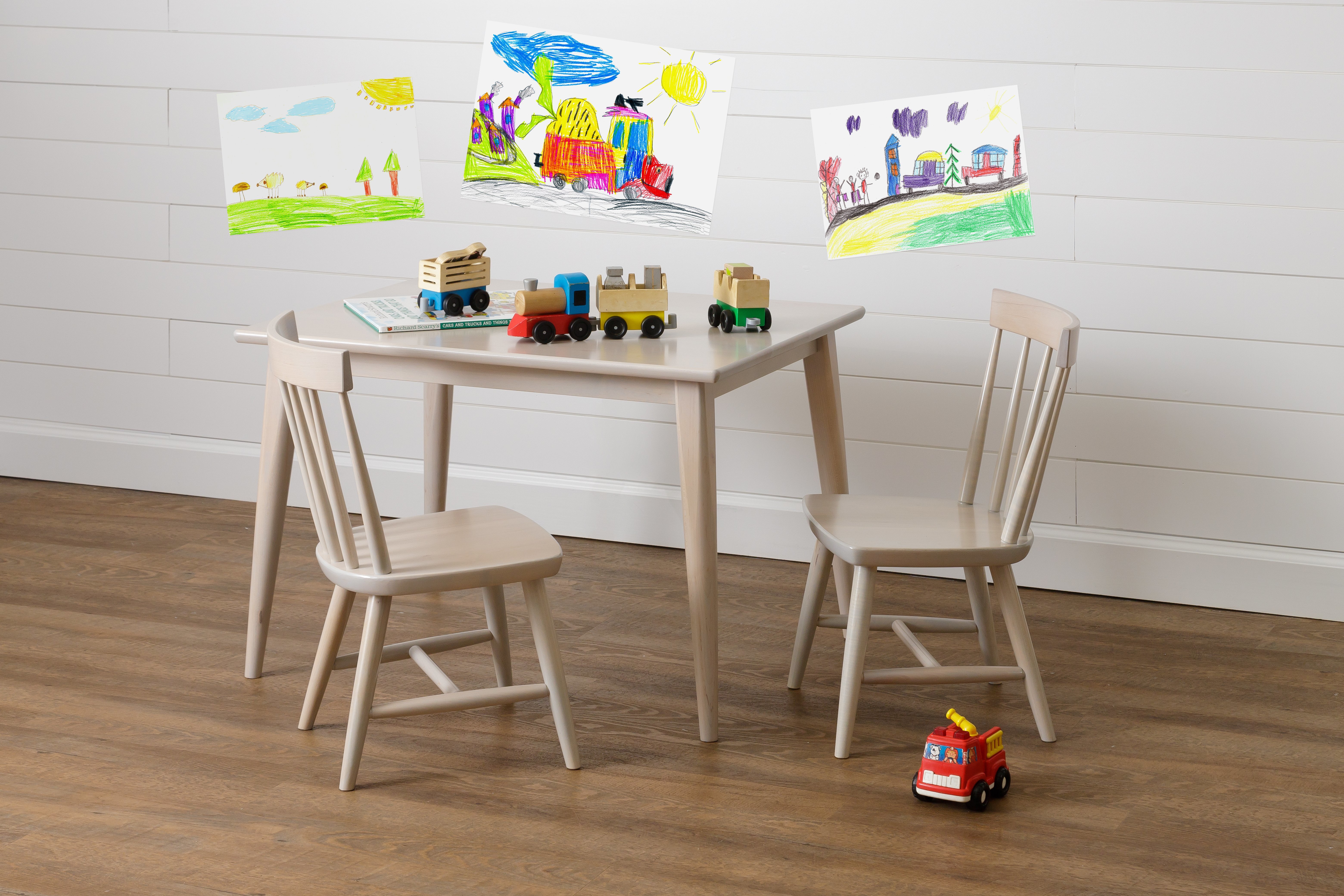 Amish Modern Windsor Child's Chair | Solid Maple | DutchCrafters